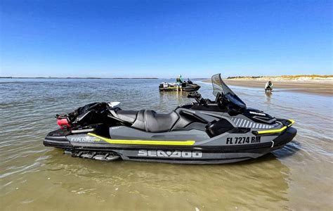 Zdjęcie Speed Water Coastera z dużym rozpryskiem wody