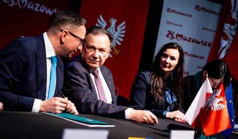 umowa na dofinansowanie zakupu wozu strażackiego, ministrowie i prezydent miasta