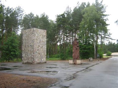 Pomnik poświęcony pamięci ofiar Obozu Zagłady w Sobiborze.