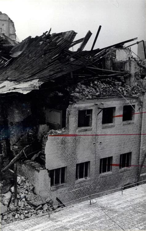 Dokumentacja fotograficzna miejsca wybuchu i pożaru w WPPZ w Luboniu, luty 1972 r.