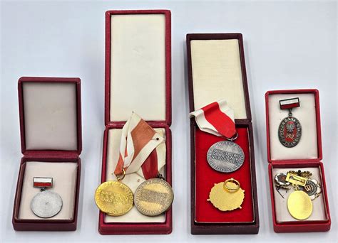 Przykłady medali i odznaczeń strażackich