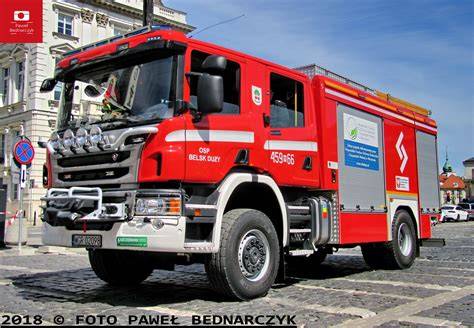 Zdjęcie nowego samochodu ratowniczo-gaśniczego Scania OSP Belsk Duży