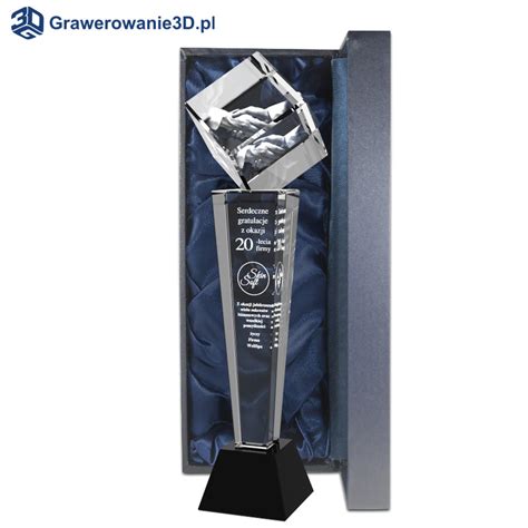 Kryształowa statuetka strażacka z grawerem