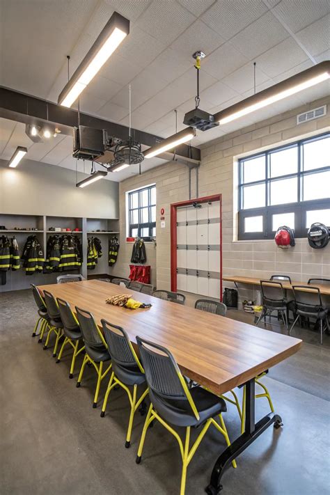 Thematic photo of an OSP fire station or a meeting table with conflicting parties
