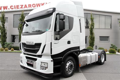 Iveco T-Way ciągnik siodłowy, zdjęcie przedstawiające solidną ramę i potężne opony