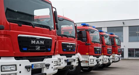 nowoczesny wóz ratowniczy Volvo Trucks