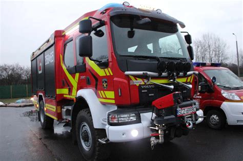 Zdjęcie cysterny pożarniczej GCBM 18/12 Volvo OSP Chabówka