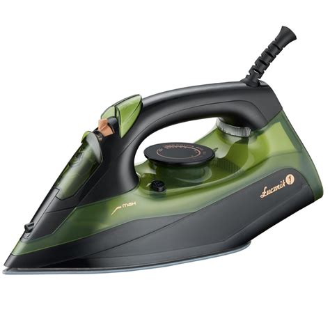 Zestawienie żelazek parowych marki Łucznik prezentujące modele SI-3000 i SI-920 w domowym otoczeniu