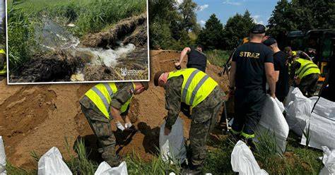 Sytuacja kryzysowa w rejonie klasztorów po wybuchu pożaru na wzgórzach