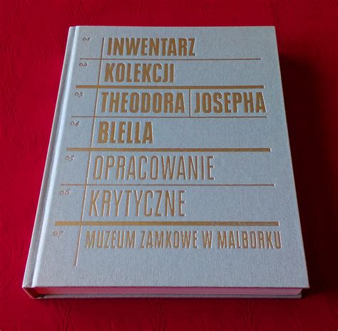 Zdjęcie części prywatnej kolekcji Zdzisława Wojdasa z hełmami i prądownicami