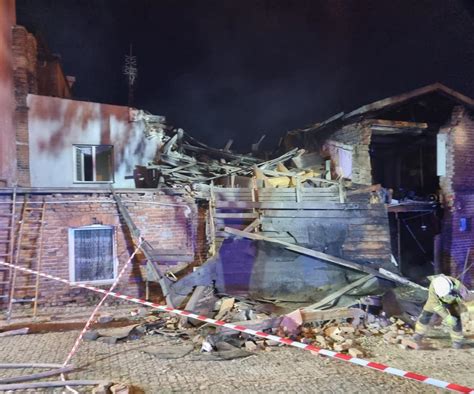Zdjęcie zniszczonego budynku mieszkalnego w Chełmnie po wybuchu gazu