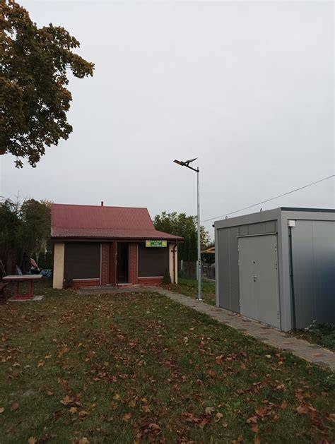 Zabudowania Rodzinnego Ogrodu Działkowego Tulipan w Zabrzu, wejście, zielone tereny