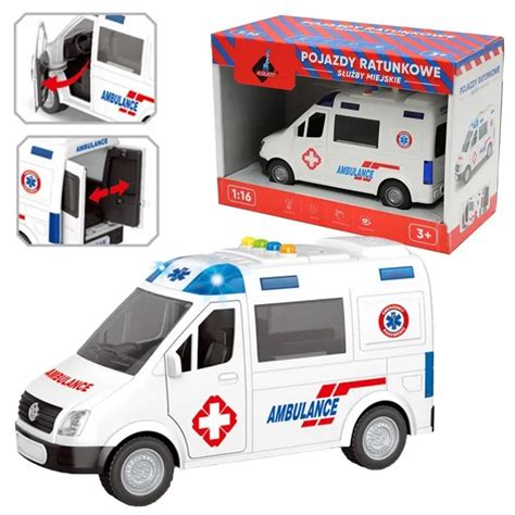 czerwono-biały ambulans Marshalla z otwartymi drzwiami i figurką