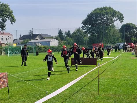 zdjęcie z zawodów CTIF, przedstawiające młodzież w akcji