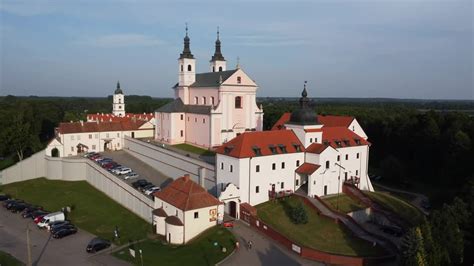 Widok z drona na akcję ratowniczą na drodze S11 z udziałem straży pożarnej