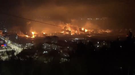 Zdjęcie przedstawiające pożar terminala naftowego w Tuapse