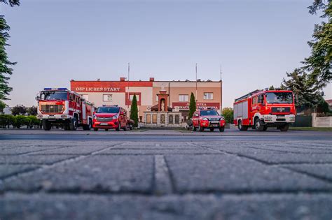 Członkowie OSP Szyszynskie Holendry podczas spotkania integracyjnego lub zawodów sportowych