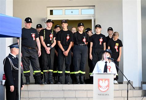 zdjęcie przedstawiające uczestników mszy polowej podczas uroczystości jubileuszowej OSP