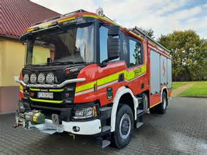 nowoczesny sprzęt strażacki przekazany Ochotniczej Straży Pożarnej w Jelczu-Laskowicach