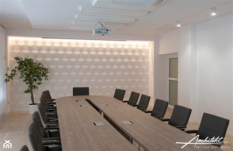 Zdjęcie profesjonalnie wyposażonej sali konferencyjnej