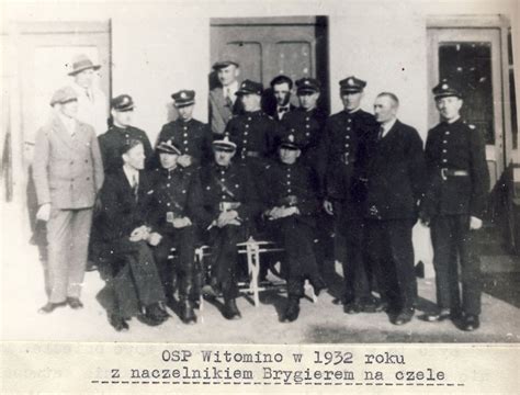 Fotografia historyczna OSP Strzebieszew lub wizerunek dawnej remizy