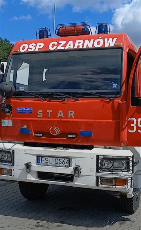 Wóz strażacki OSP podczas akcji gaśniczej