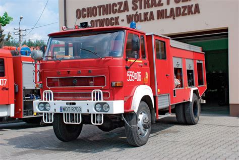 Jelcz 005 z charakterystycznymi roletami