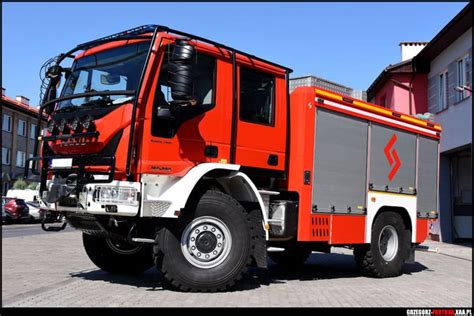 Zdjęcie współczesnych wozów strażackich OSP Sucha Beskidzka-Błądzonka (Iveco, Star 266)