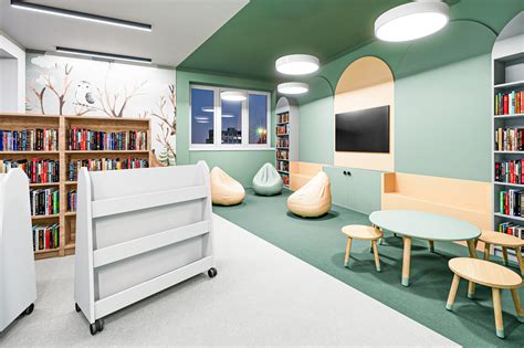 Zdjęcie przedstawiające budynek Biblioteki i Centrum Kultury w Kolonowskiem lub panoramę gminy