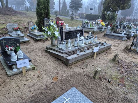 zdjęcie przedstawiające wspólny grób ofiar pożaru