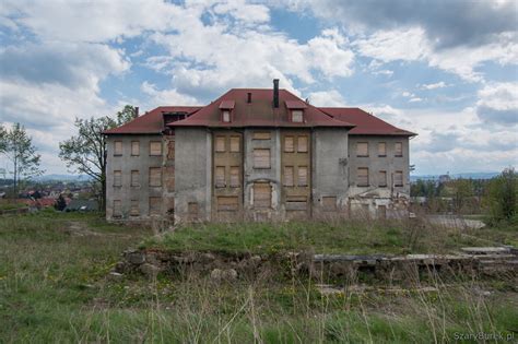 zdjęcie przedstawiające budynek szpitala w Nowym Targu