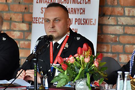 Szkic dawnej sikawki konnej używanej przez straże pożarne w XIX wieku