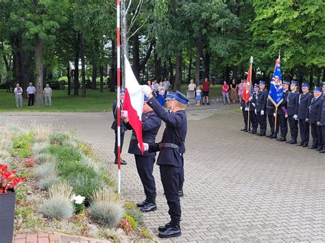 zdjęcie z uroczystości 110-lecia OSP Grodziec z nowym wozem bojowym