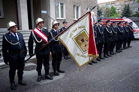 Zdjęcie historycznego sztandaru OSP Tarnów-Rzędzin