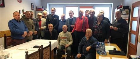 Archiwalne zdjęcie członków Koła Emerytów w Bieruniu