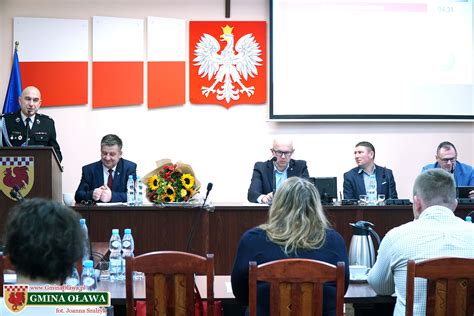 Infografika przedstawiająca współpracę Komendanta Gminnego OSP z innymi służbami ratowniczymi i samorządowymi