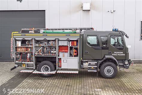 Średni samochód ratowniczo-gaśniczy Renault Trucks D15 HIGH K dla OSP Iława