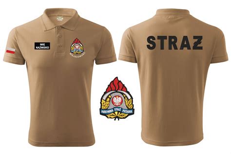 zdjęcie męskiej koszulki polo z widocznym haftem logo OSP na piersi