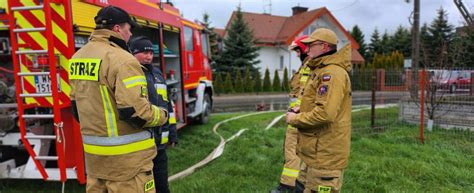 Zespoły Ochotniczych Straży Pożarnych podczas ćwiczeń bojowych