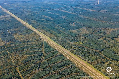 Ujęcie z powietrza pokazujące obszar objęty pożarem lasu