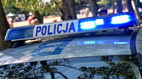 radiowóz policji Lesko w akcji kontroli drogowej
