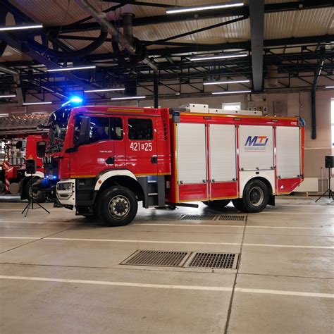 Schemat zabudowy samochodu ratowniczo-gaśniczego MAN z wyposażeniem