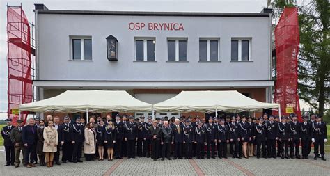 zdjęcie strażaków OSP z Wąbrzeźna podczas uroczystości i zawodów