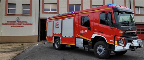 Nowy samochód ratowniczo-gaśniczy na podwoziu Volvo w PSP Kościan