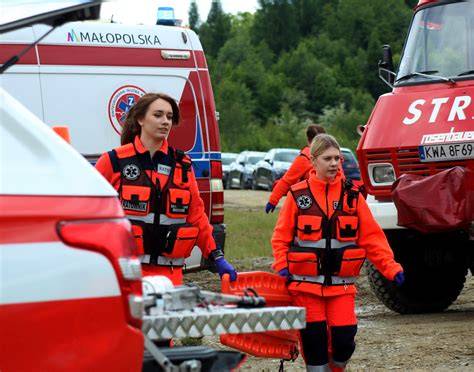 Strażacy OSP Kobiele Wielkie w akcji ratowniczej lub podczas ćwiczeń