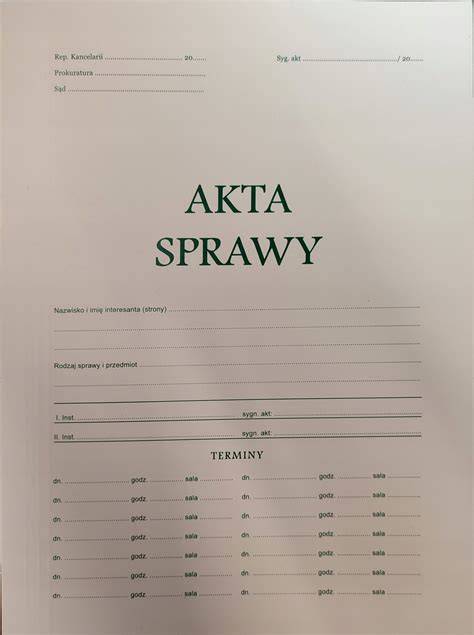 Prawnik analizujący akta sprawy na tle sali sądowej