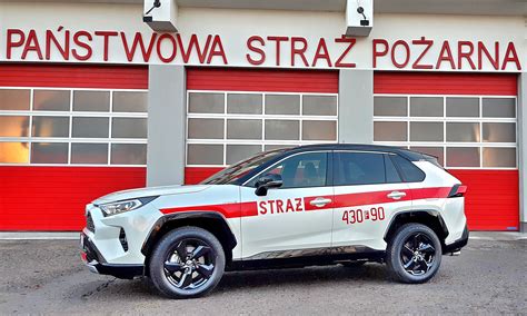 Nowy operacyjny wóz dowodzenia Toyota RAV4 dla PSP