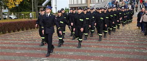 Zdjęcie ślubowania kadetów straży pożarnej