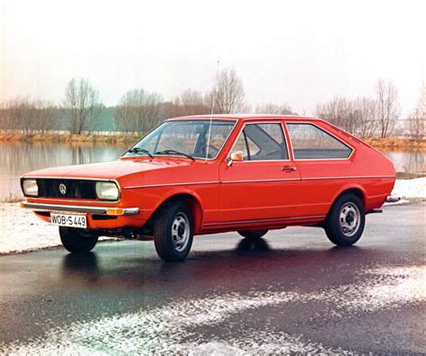 zdjęcie volkswagena passata księdza Suchowolca