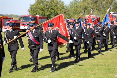 Wręczenie nowego sztandaru OSP Radkowice